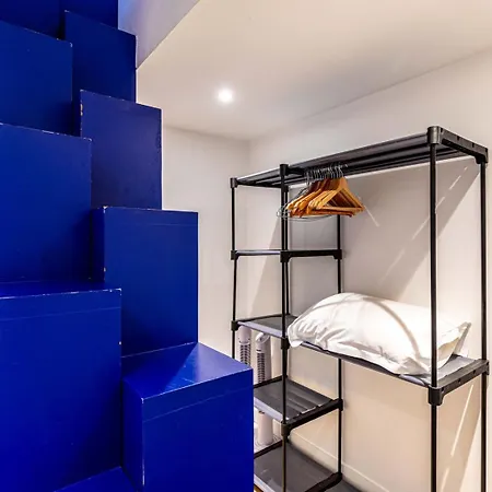 - Equipped Souplex - Mezzanine Bedrooms 1m20 Height - From 1 To 6 Guests - Departure Up To 11am - Entrance From 4 Pm - M9 - 5 - 3 - 2 - 8 Appartamento Parigi