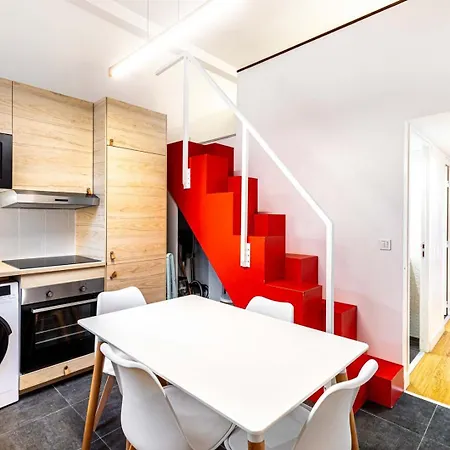 - Equipped Souplex - Mezzanine Bedrooms 1m20 Height - From 1 To 6 Guests - Departure Up To 11am - Entrance From 4 Pm - M9 - 5 - 3 - 2 - 8 * Parigi